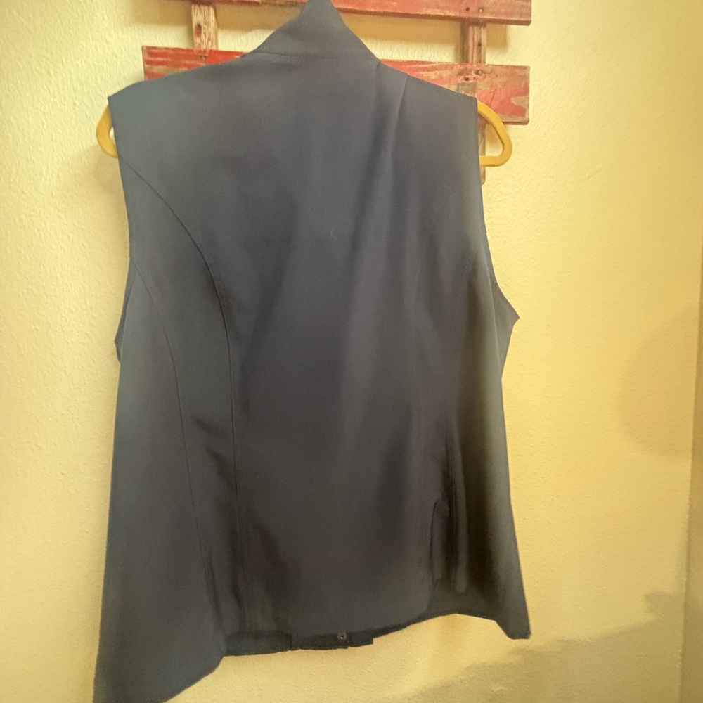 Chico's Zenergy Navy Vest - Picture 5 of 8